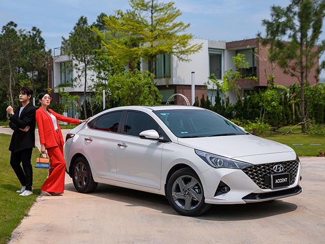 Hyundai Accent 5 cửa  hatchback 