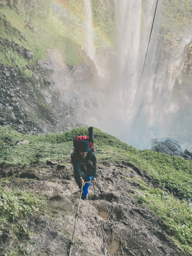 1651512540 1651385508 rzg2436 width1600height2133 Chuyến trekking “cực ngầu” của Mía