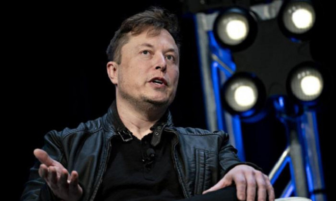 Sau khi bán cổ phiếu Tesla, tỉ phú Elon Musk muốn vay thêm tiền để mua Twitter - 1