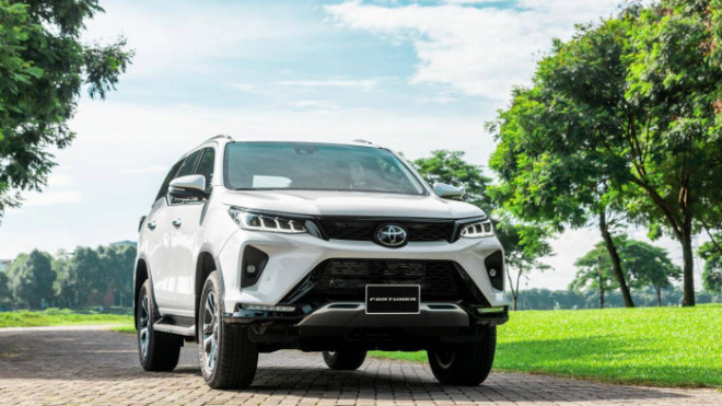 Toyota Fortuner 2022 ra mắt Việt Nam, giá cao nhất 1,467 tỷ đồng - 1