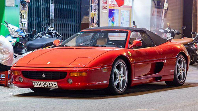 Đại gia Đặng Lê Nguyên Vũ đã bán đi dàn xe Ferrari của mình và nay âm thầm mua lại hàng độc Ferrari F355 Spider đời 1999 cực hiếm

