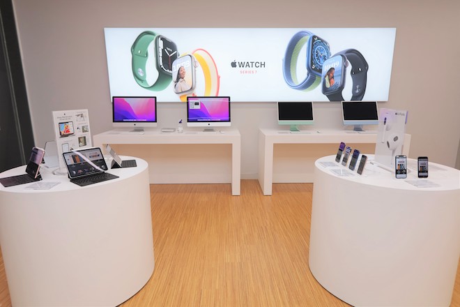 Vì sao Apple, Sony, Samsung, Oppo đua nhau mở &#34;brand shop&#34; tại Việt Nam? - 1