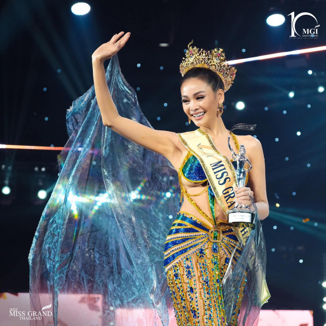 Nhan sắc trước khi phẫu thuật thẩm mỹ của tân Hoa hậu Hòa bình Thái Lan làm fan ngỡ ngàng - 1