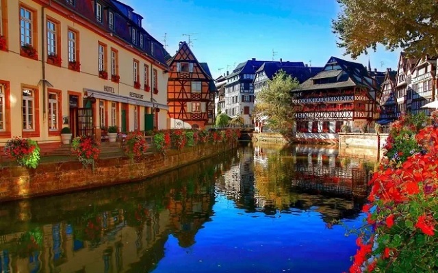 strasbourg 1 1651822100 502 width640height399 10 điểm đến lãng mạn nhất châu Âu không thể bỏ qua