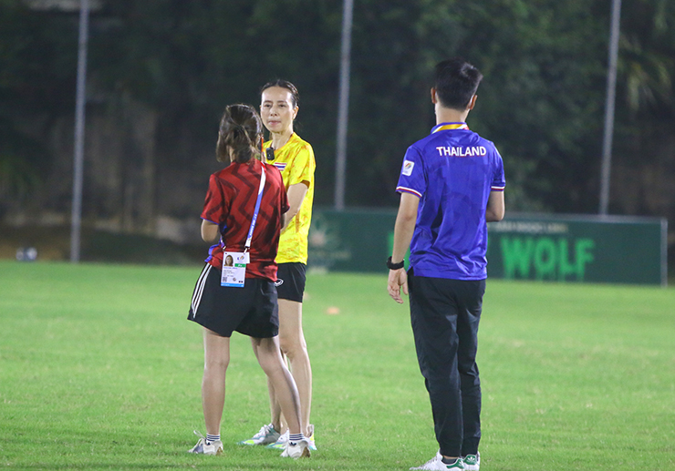 Trưởng đoàn Madam Pang &#34;nhờ cậy” Messi Thái Lan, bơm “doping&#34; thưởng lớn đội U23 - 1