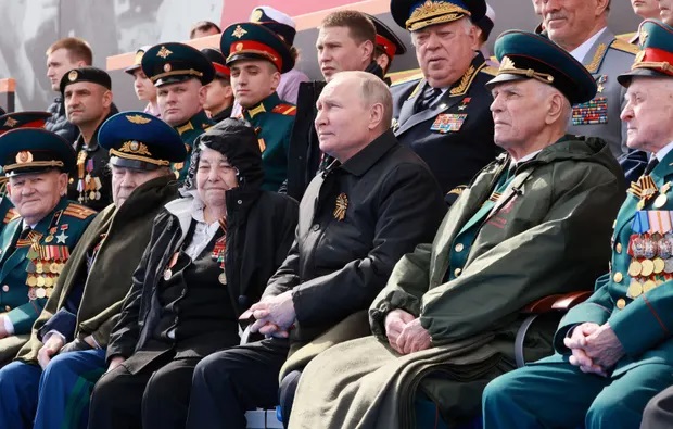Toàn cảnh duyệt binh kỷ niệm 77 năm Ngày Chiến thắng ở Nga - 4