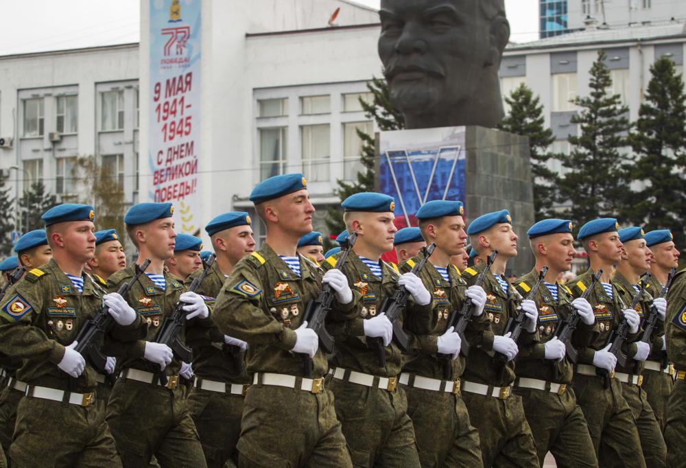 Toàn cảnh duyệt binh kỷ niệm 77 năm Ngày Chiến thắng ở Nga - 7