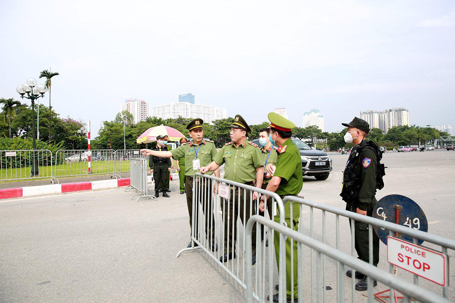 Giám đốc Công an Hà Nội thị sát công tác an ninh trước Lễ khai mạc SEA Games 31 - 2