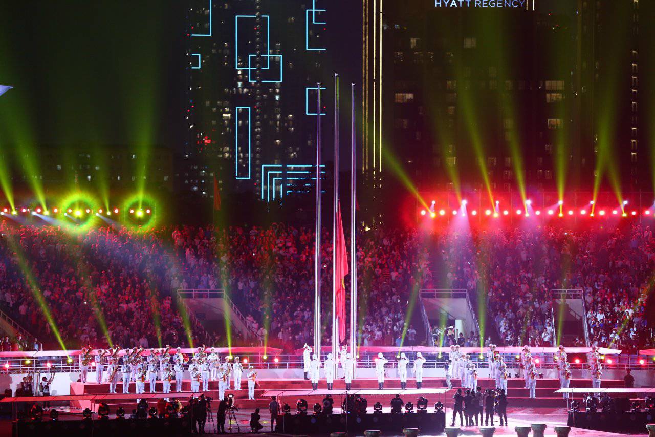 Những hình ảnh ấn tượng trong đêm khai mạc SEA Games 31 tại Việt Nam - 7