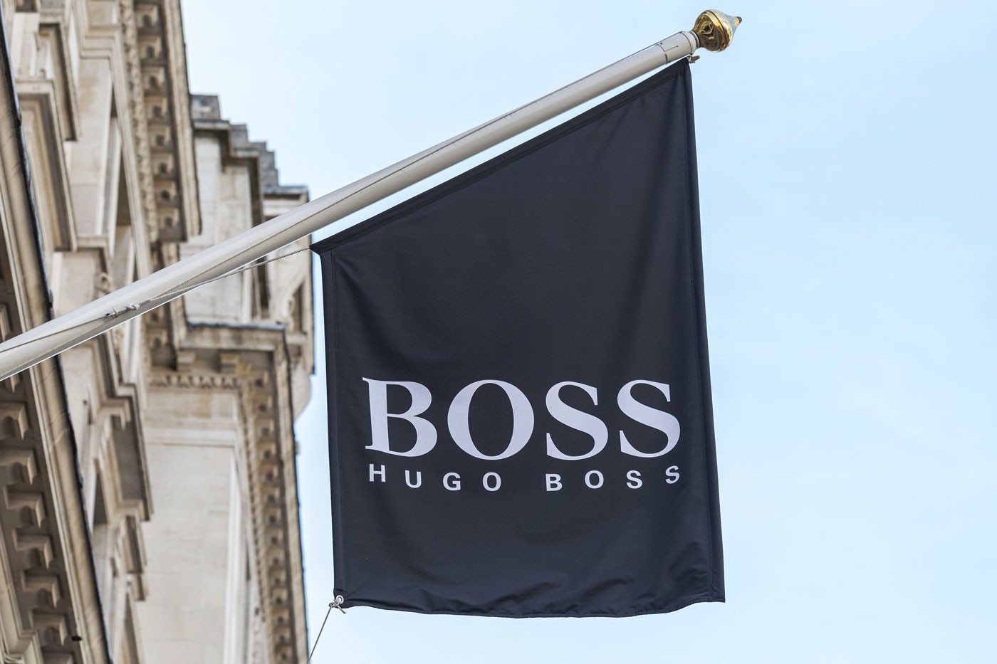 Hugo Boss thiết kế quần áo và phụ kiện cho thú cưng - 1