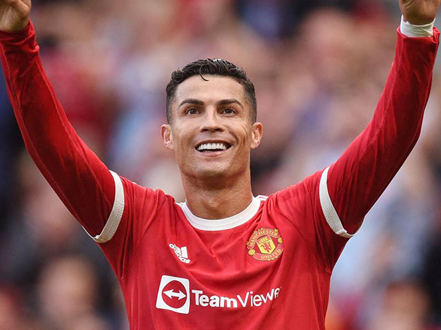 Ronaldo lập kỷ lục MU, gửi tin nhắn truyền cảm hứng giúp đàn em U18 vô địch