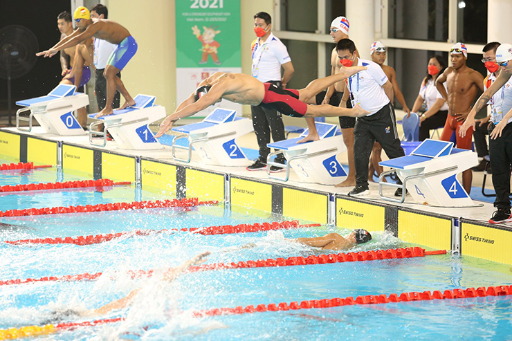 Bơi Việt Nam có HCV không tưởng, ngơ ngác nhà vô địch Olympic phạm lỗi ở SEA Games - 1