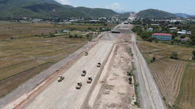 Cao tốc Dầu Giây - Phan Thiết, Phan Thiết - Vĩnh Hảo đẹp mắt từ trên cao - 12