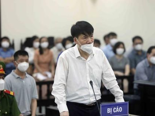 Cựu thứ trưởng Bộ Y tế Trương Quốc Cường bị phê phán về thái độ khai báo tại tòa