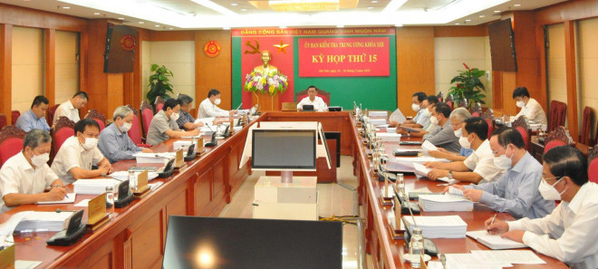 Phó Chủ tịch HĐND TP Đà Nẵng Lê Minh Trung vi phạm Luật Hôn nhân và Gia đình - 1