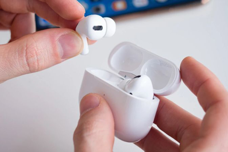 Apple bị kiện vì tai nghe AirPods gây mất thính giác cho trẻ nhỏ - 1