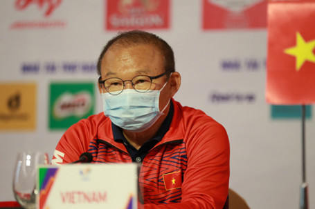 Họp báo U23 Việt Nam - U23 Malaysia: Thầy Park không sợ đối thủ "đổ bê tông"