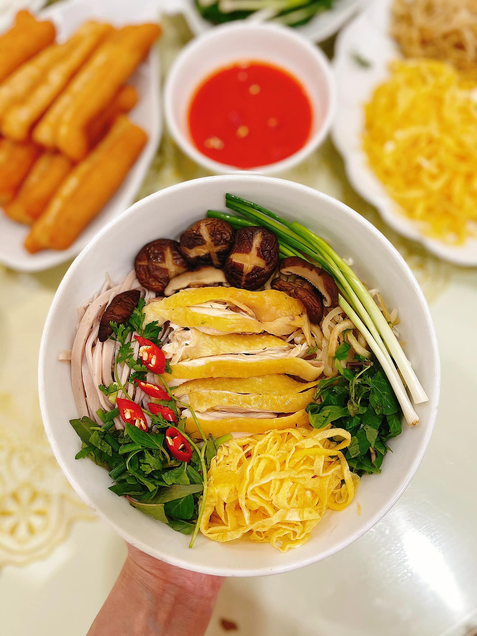 Cô giáo Âu Hà My được ca ngợi "đẹp quá đỗi đàn bà" sau khi tăng 6kg - 8