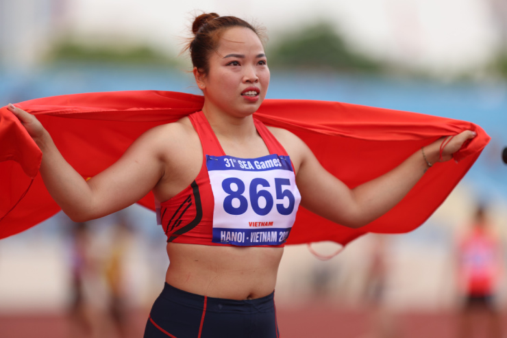 Lo Thi Hoang broke a 15-year SEA Games record, won a gold medal in athletics history - 1