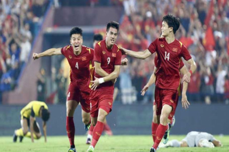 U23 Việt Nam kịch chiến U23 Malaysia: 120 phút nghẹt thở, vỡ òa "bàn thắng vàng"