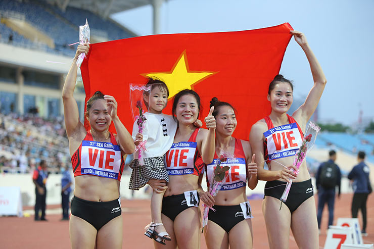Looking back at the feat of Vietnamese athletics setting a record at the SEA Games, the 3rd time "de"  Thailand - 1