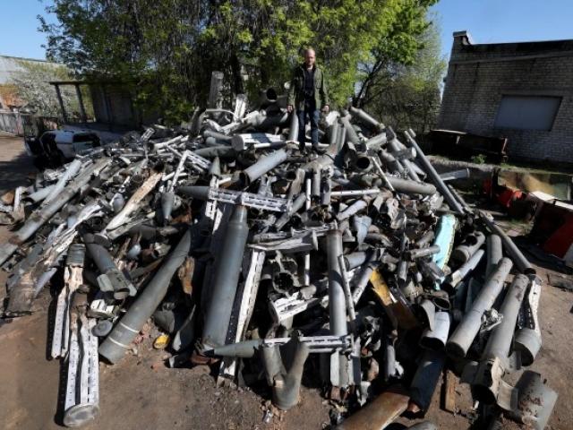 Những đống vỏ tên lửa Nga ở Ukraine