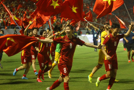 Trực tiếp bóng đá nữ Việt Nam - Thái Lan: Vỡ òa niềm vui Nữ hoàng Đông Nam Á (Hết giờ)