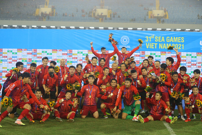 Thủ tướng gửi thư chúc mừng U23 Việt Nam giành HCV SEA Games 31 - 1