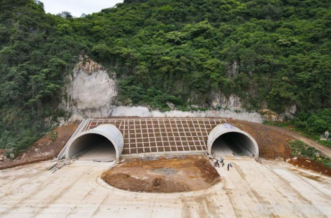 Toàn cảnh ngày đêm thi công cao tốc Bắc - Nam qua Ninh Bình, Thanh Hóa - 6