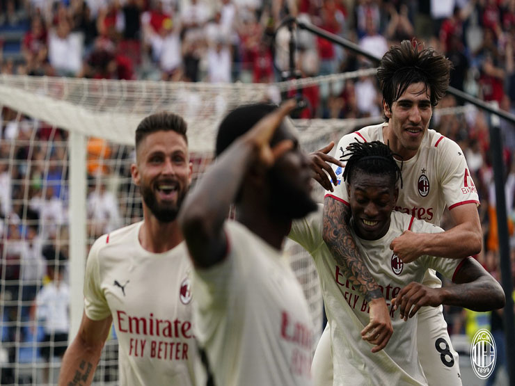 Kết quả bóng đá Sassuolo - AC Milan: Giành lại ngôi vương đầy cảm xúc (vòng 38 Serie A)
