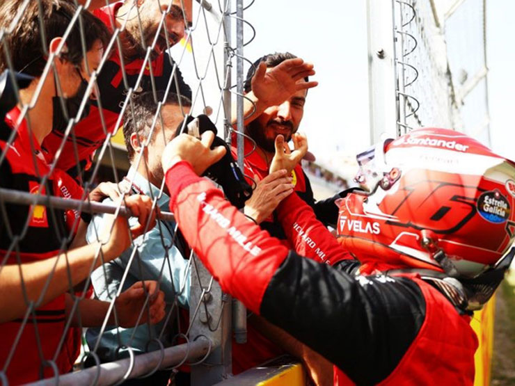 Đua xe F1, Spanish GP: Charles Leclerc giành pole dưới sức nóng tại Catalunya