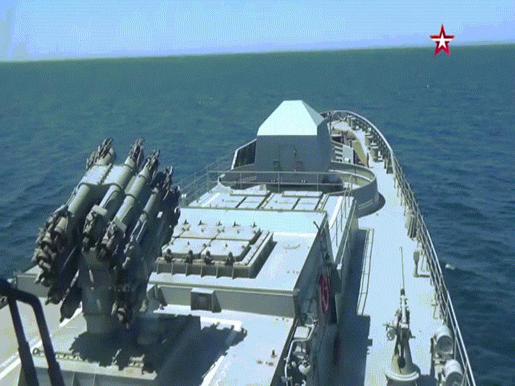 Video: Cận cảnh chiến hạm Nga phóng tên lửa hành trình Kalibr ở Biển Đen