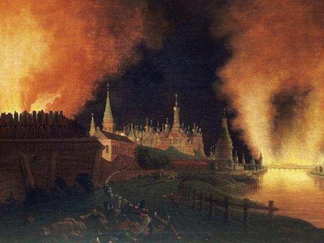 Hoàng đế Napoleon ra lệnh cho nổ tung Điện Kremlin, chuyện gì xảy ra sau đó?