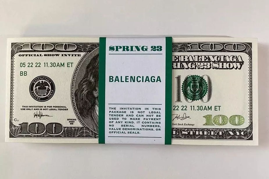 Balenciaga ra mắt bộ sưu tập mới với thiệp mời &#34;đầy mùi tiền&#34; - 1