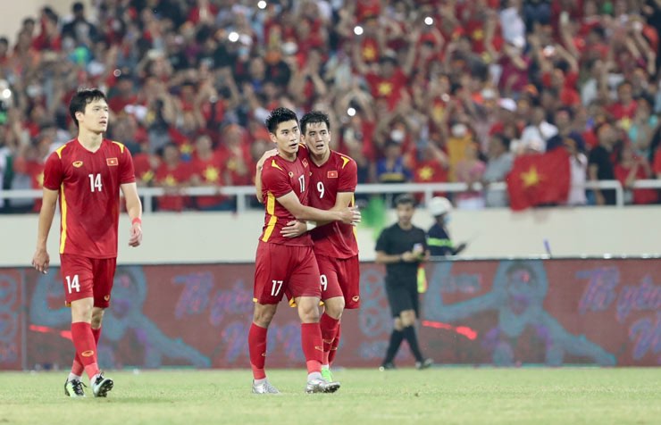 Con trai ghi &#34;bàn thắng vàng&#34; giúp U23 Việt Nam giành HCV, bố Nhâm Mạnh Dũng nói gì? - 1