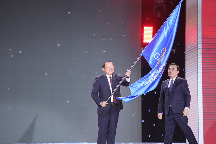 Lễ bế mạc SEA Games 31: Tắt đuốc & trao cờ cho Campuchia - 1