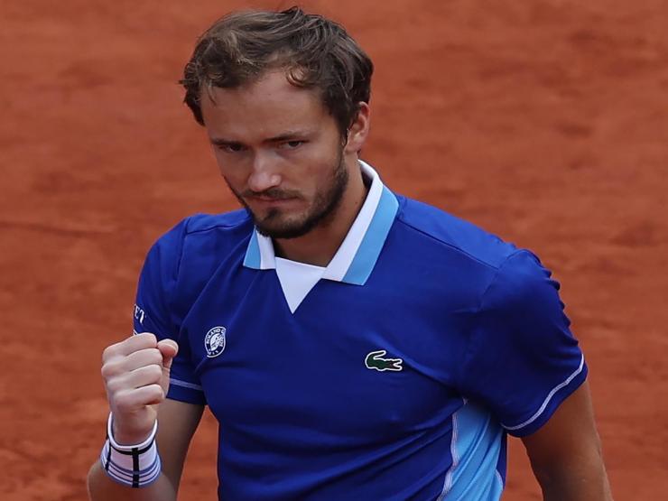 Video tennis Bagnis - Medvedev: Ra quân ấn tượng, 3 set như 1 (Vòng 1 Roland Garros)