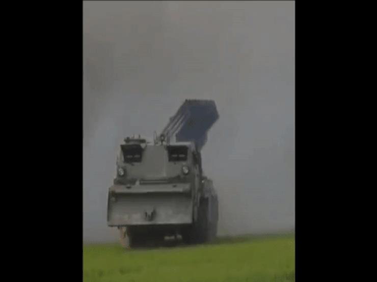 Video: Quân đội Ukraine sử dụng pháo phản lực nước ngoài hỗ trợ đối phó Nga