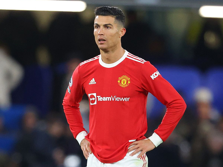 Tiết lộ Ronaldo từng buồn vì MU: Trốn 1 mình sau thảm bại 0-4 trước Brighton