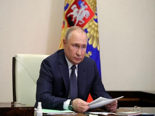 Lệnh trừng phạt bủa vây, Nga vẫn lãi đậm nhờ xuất khẩu dầu mỏ