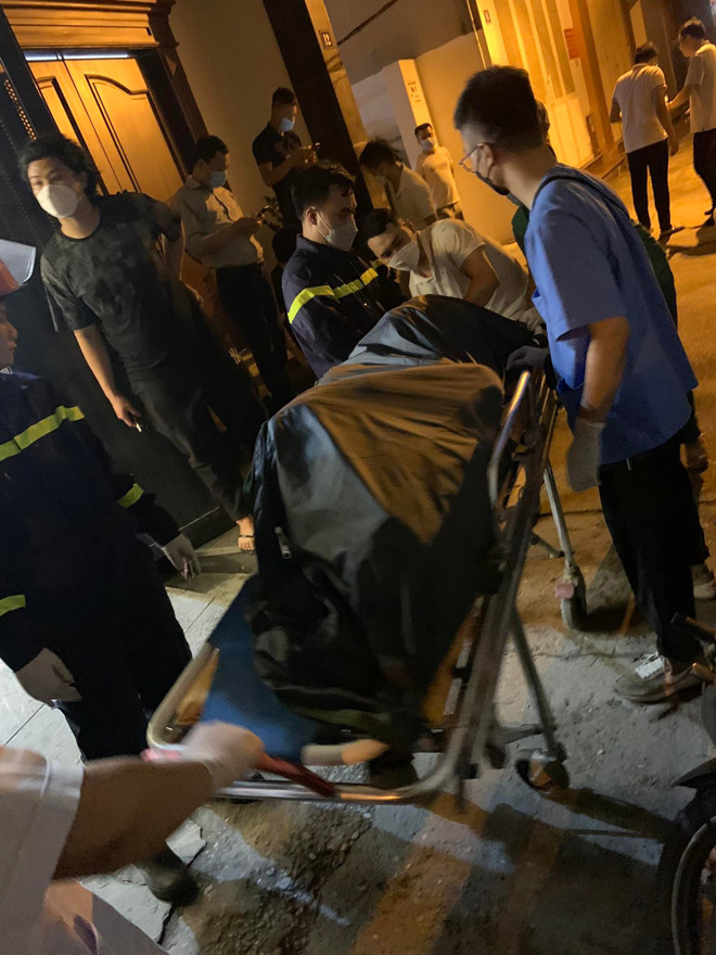 Hiện trường vụ rơi thang máy khiến 2 người tử vong ở Hà Nội - 10