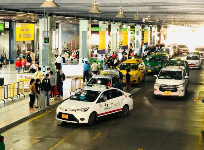 Nhà để xe sân bay Tân Sơn Nhất lên tiếng sau sự cố phần mềm tính tiền mất tín hiệu - 1