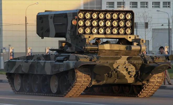 Video: Pháo phản lực TOS-1A Nga tấn công quân đội Ukraine - 1