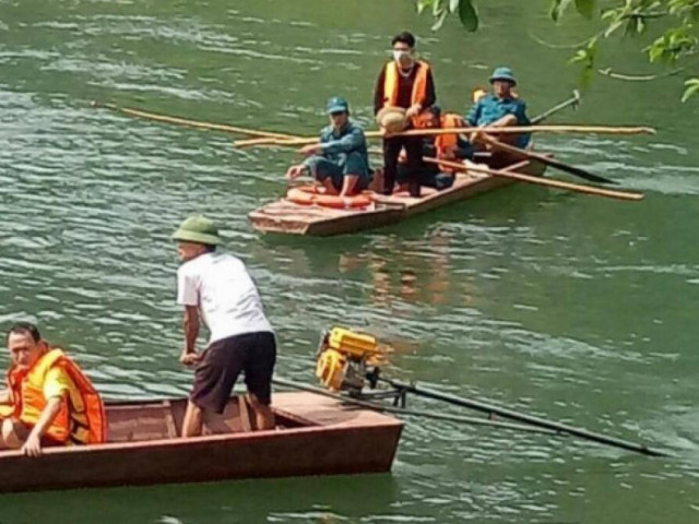 Lật thuyền trên sông ở Thanh Hóa, ông bà cùng cháu ngoại mất tích