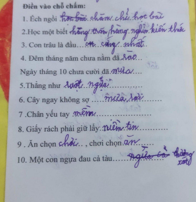 Học sinh cấp 1 làm bài tập tiếng Việt, mới câu đầu tiên mà phụ huynh đã &#34;cười ngất tới 3 ngày&#34; - 1