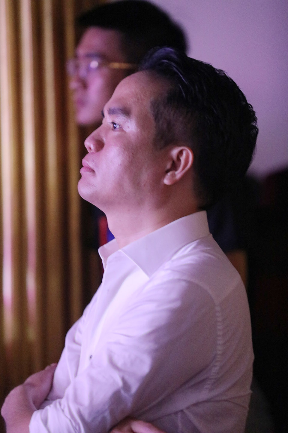 Quang Hà bật khóc khi hát tặng bố quá cố - nhạc sĩ Vũ Cẩm trong liveshow - 14