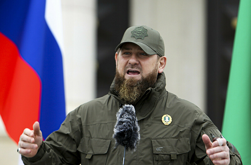 Lãnh đạo Chechnya: Quân đội Nga đã kiểm soát hoàn toàn Severodonetsk - 1