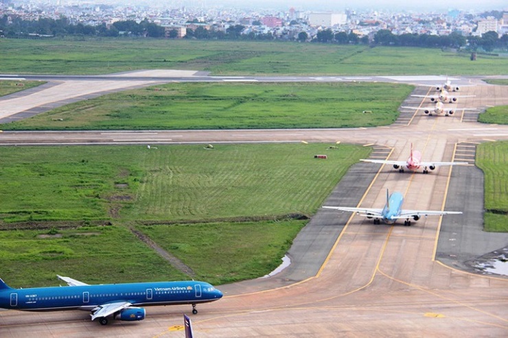 Thông tin xây dựng sân bay thứ 2 ở Hà Nội: Đất nền sẽ dậy sóng? - 1