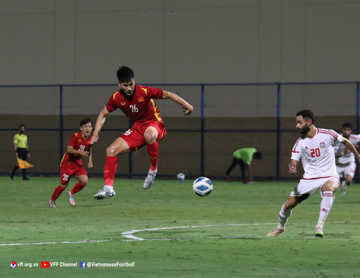 U23 Việt Nam đấu U23 UAE: Kết quả ra sao, thầy Gong nói gì về sơ đồ 4-3-3? - 1
