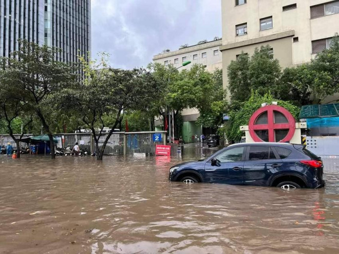 Trung Quốc cảnh báo cao nhất về mưa lũ, Việt Nam có ảnh hưởng? - 1